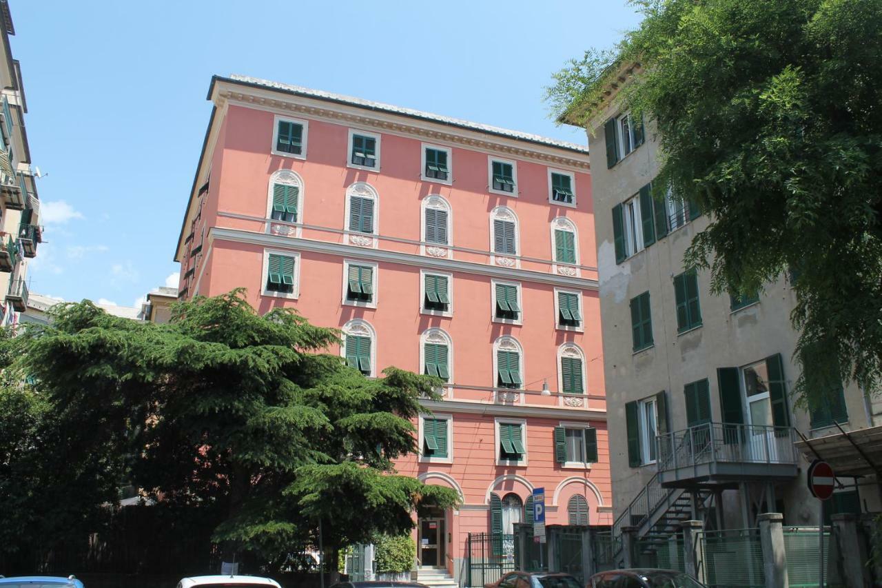 Appartamento In Centro Zona Fiera,Davanti Al Galliera Genova Eksteriør bilde