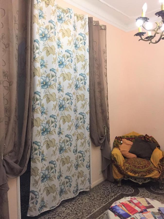 Appartamento In Centro Zona Fiera,Davanti Al Galliera Genova Eksteriør bilde