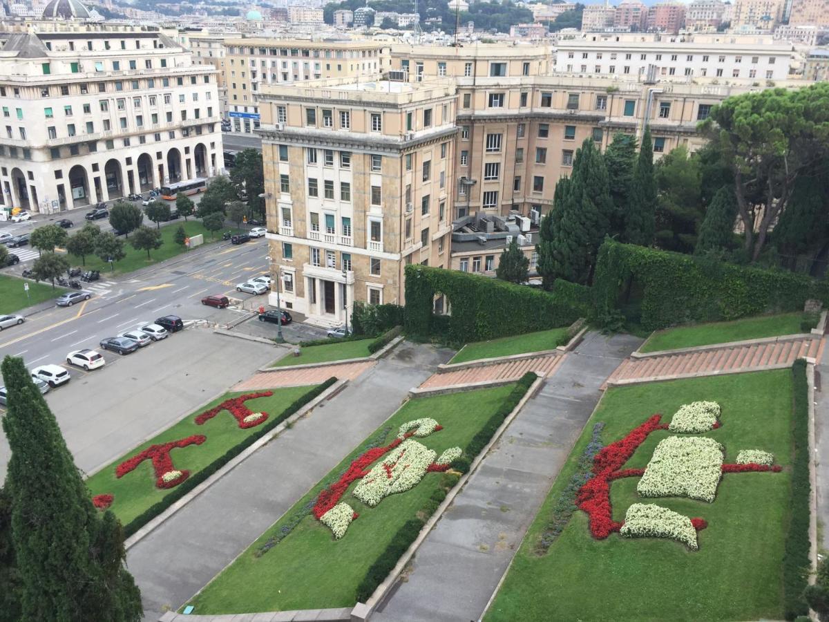Appartamento In Centro Zona Fiera,Davanti Al Galliera Genova Eksteriør bilde